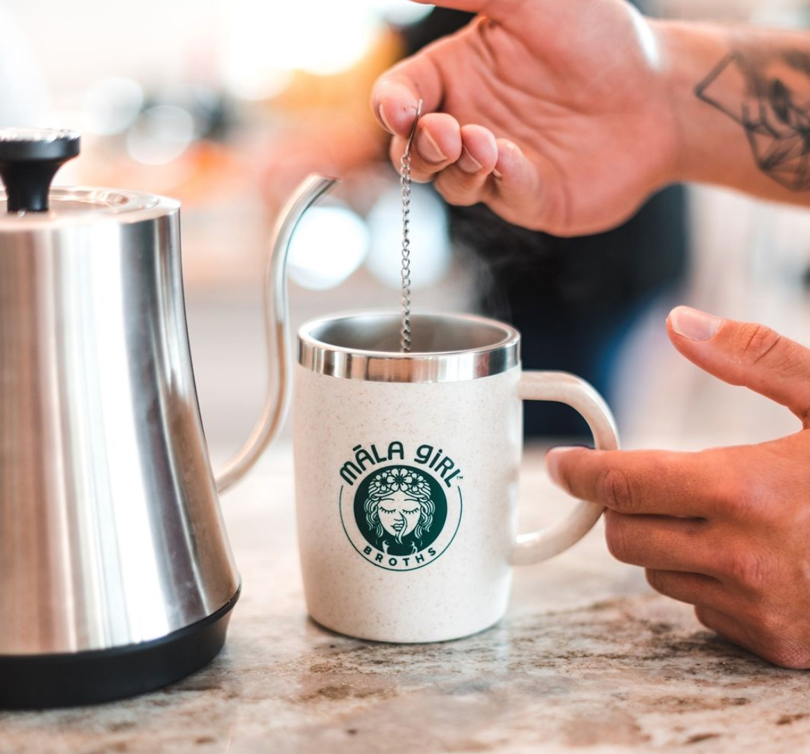 Lightweight and made of wheat straw, this eco friendly insulated cup is perfect for keeping broth hot longer than a conventional mug as well as a great carrier for a cup of soup. Handwash recommended.