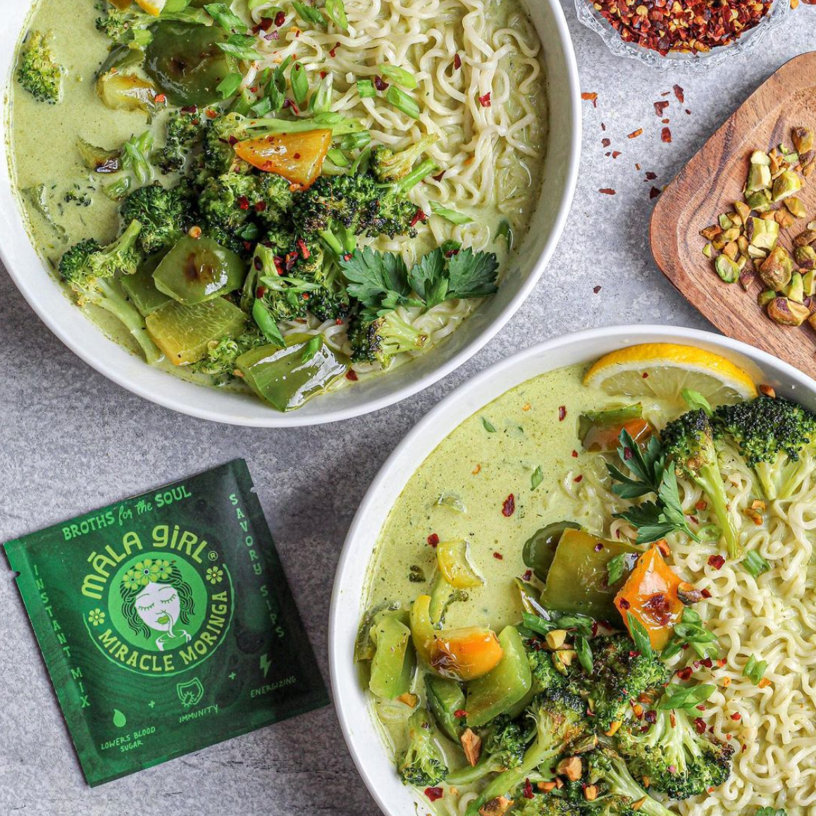 Love drinking green? Our moringa is balanced with lemon and acts as a natural energy booster...savory is where our miracle tree belongs. Sip up! *IMMUNITY BOOSTING *KNOWN TO IMPROVE DIGESTION Ingredients: cacao butter, lemon, moringa, himalayan salt, onion, ginger, garlic, celery, dulse, nutritional yeast, herbs and spices